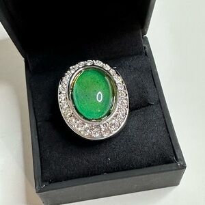 St. John Collection Color Changing Mood Ring